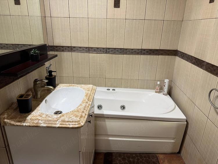 Apartament cu 2 camere decomandat în Calea București