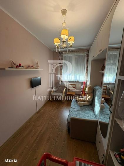 Apartament cu 3 camere decomandat în Decebal