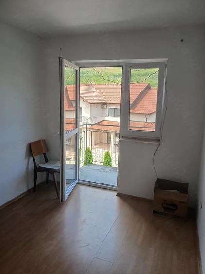 Apartament cu 3 camere decomandat în Fizeșu Gherlii