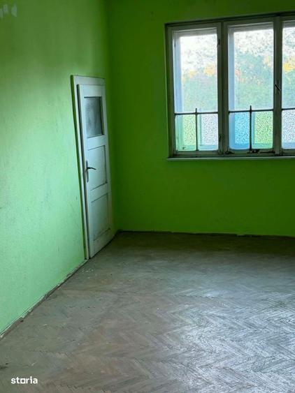 Casă cu 4 camere cu Teren 200 Mp în Central