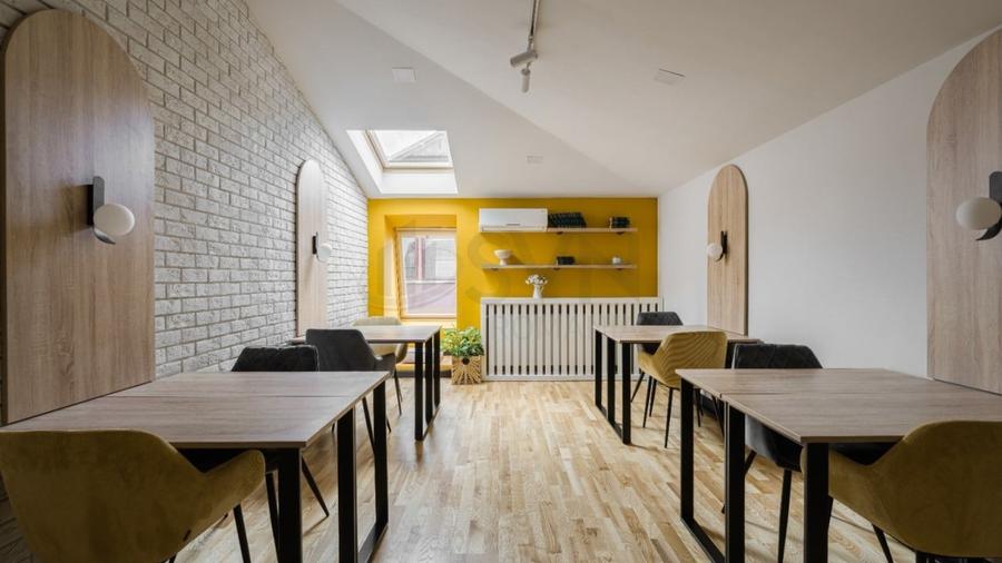 Apartament cu 4 camere decomandat, mobilat în Primăverii