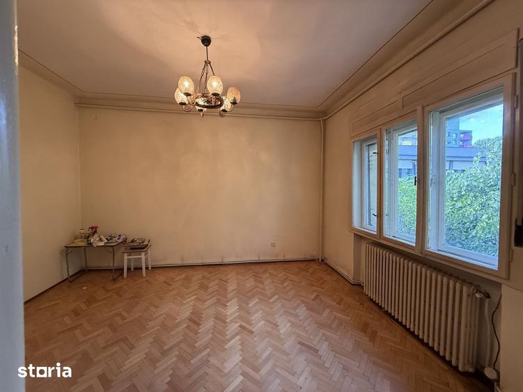 Apartament cu 3 camere decomandat în Olimpia-Stadion