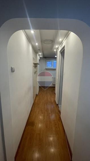 Apartament cu 2 camere decomandat, mobilat în Titan