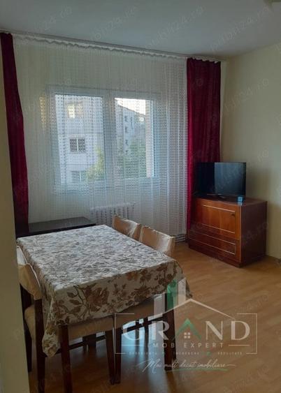 Apartament cu 3 camere semidecomandat, mobilat în Mănăștur