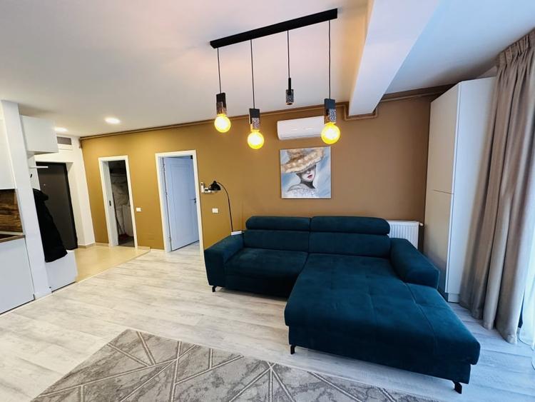 Apartament cu 2 camere decomandat, mobilat în Roșu