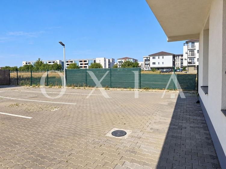 Apartament cu 3 camere semidecomandat, mobilat în Giroc