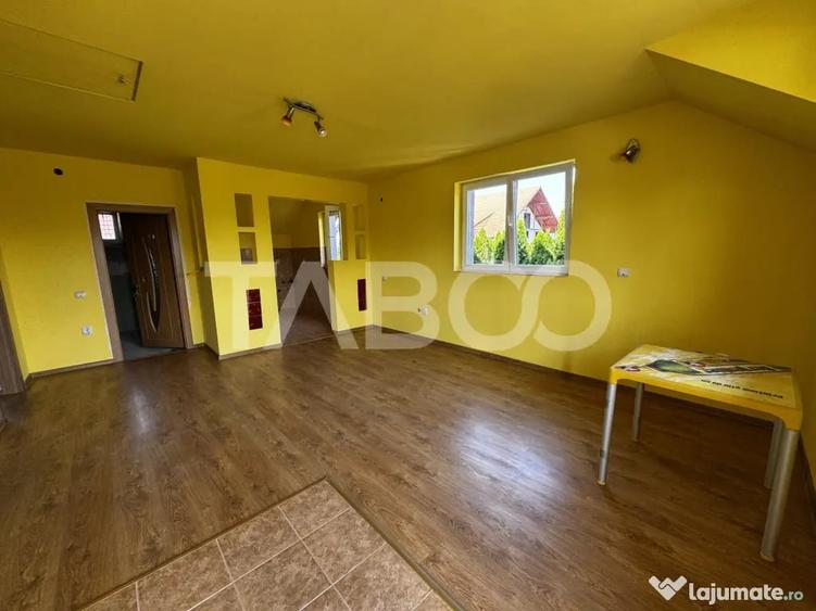Casă cu 7 camere cu Teren 250 Mp în Central