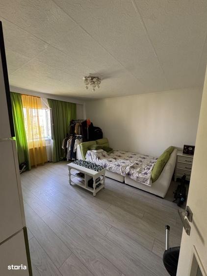 Apartament cu 3 camere decomandat în Nerva Traian