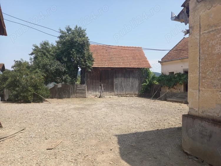 Casă cu 3 camere cu Teren 4000 Mp în Chelmac