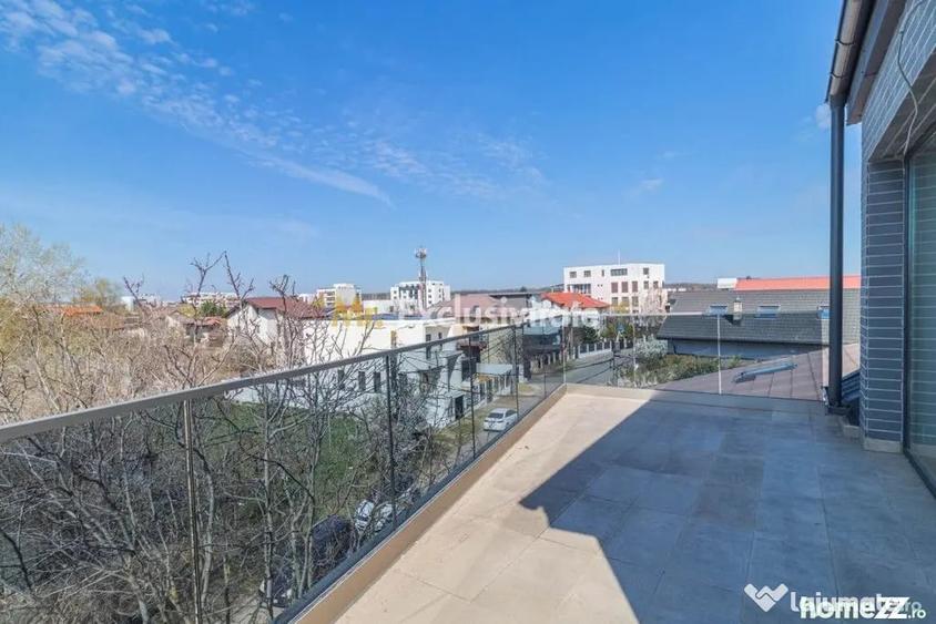 Apartament cu 4 camere decomandat în Sisești