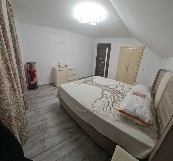 Casă cu 4 camere în Central
