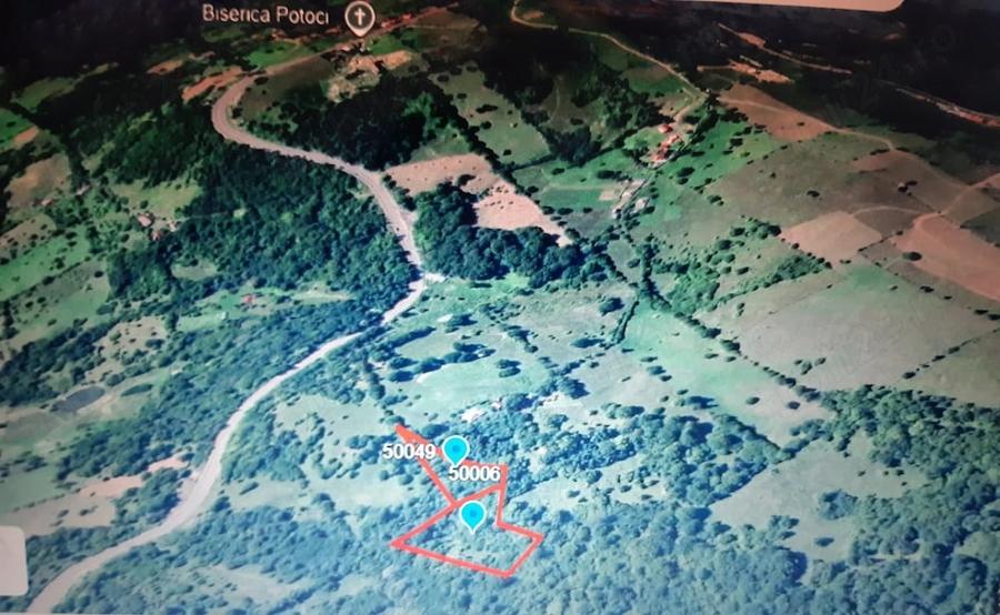 Teren de 5000 mp, în Potoci