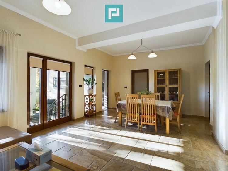 Casă cu 5 camere cu Teren 750 Mp în Grădiște