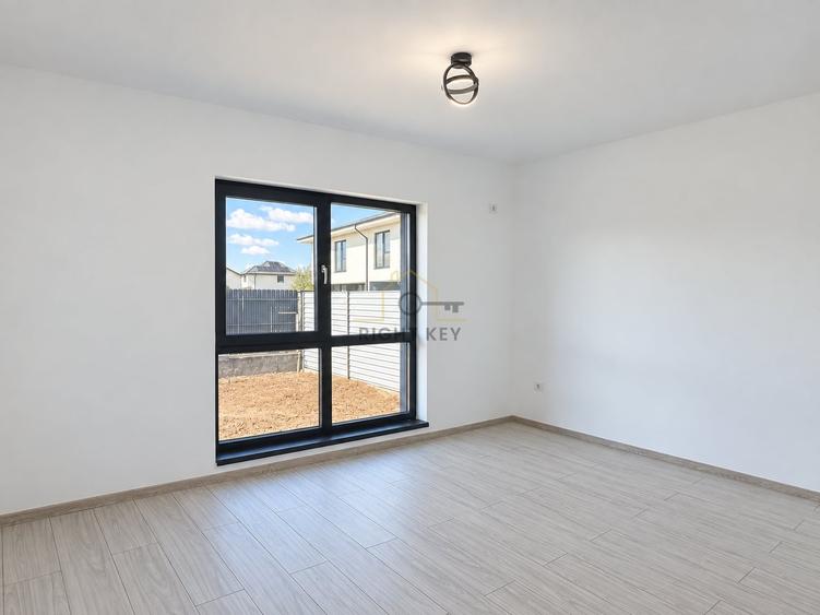 Casă individuală cu 4 camere cu Teren 400 Mp în Domnești