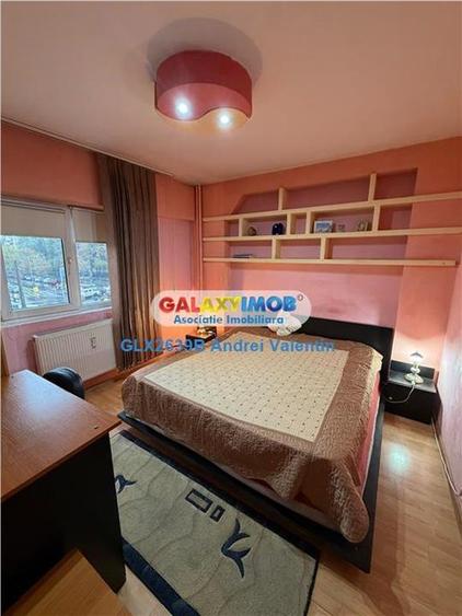 Apartament cu 3 camere semidecomandat, mobilat în Berceni