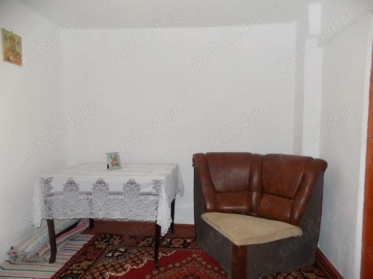 Casă cu 3 camere cu Teren 156 Mp în Chercea
