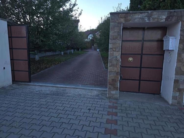 Vila spatioasa de vanzare sau inchiriere - 14