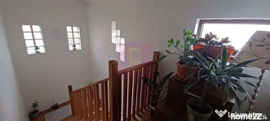 Casă cu 4 camere cu Teren 500 Mp în Săbăreni