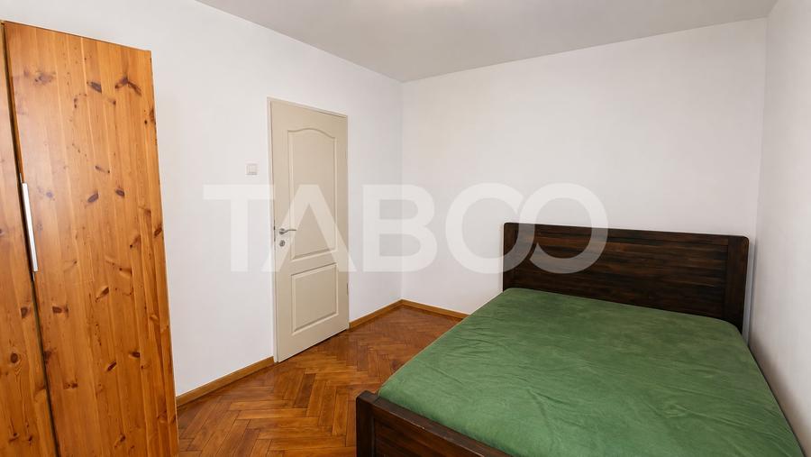 Apartament cu 3 camere semidecomandat, mobilat în Terezian