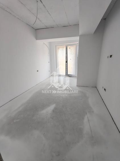 Apartament cu 2 camere decomandat în Universitate