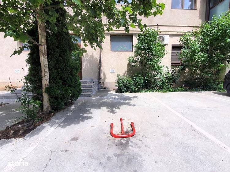 Apartament cu 3 camere în Dudu