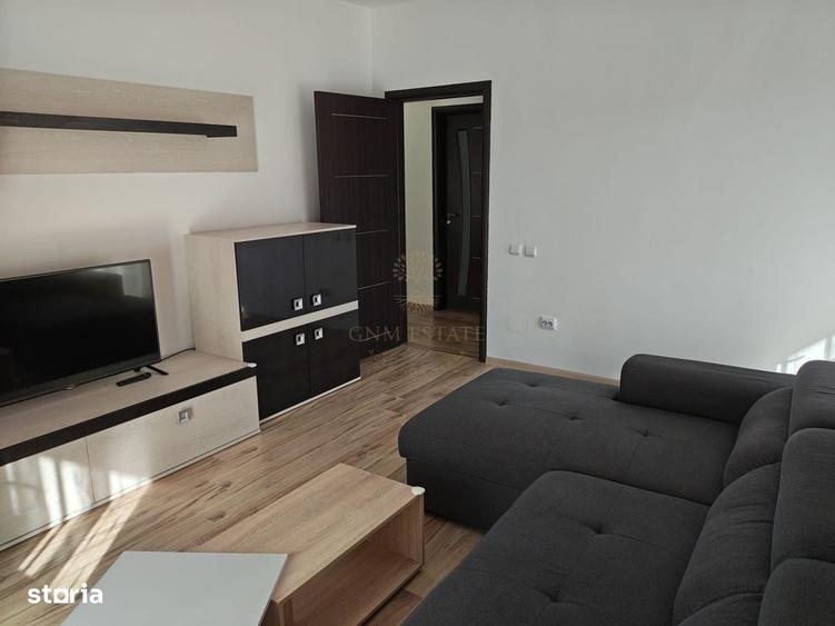Apartament cu 3 camere decomandat în Păcii