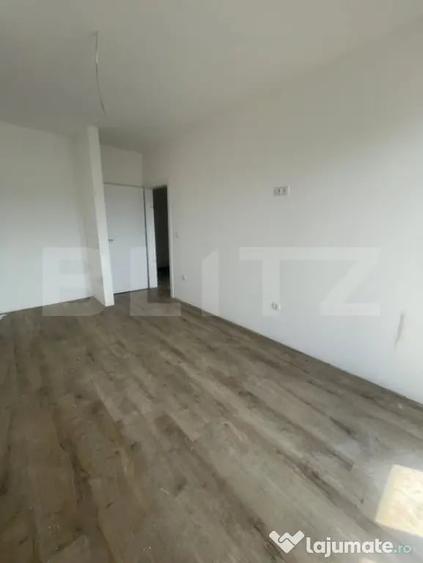 Apartament cu 3 camere decomandat în Independenței