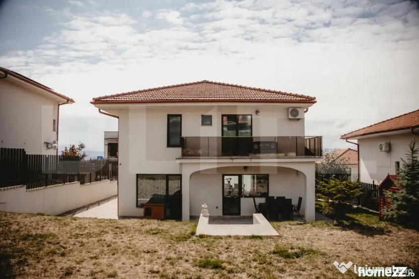Casă cu 4 camere cu Teren 562 Mp în Iris