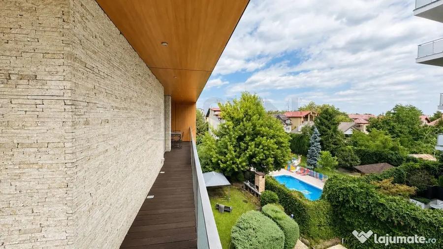 Apartament cu 4 camere decomandat în Victoriei