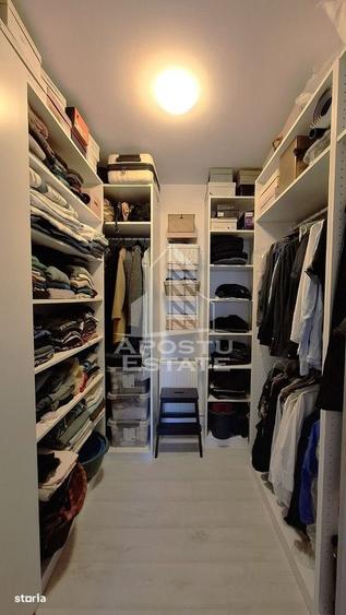 Apartament cu 3 camere în Torontalului