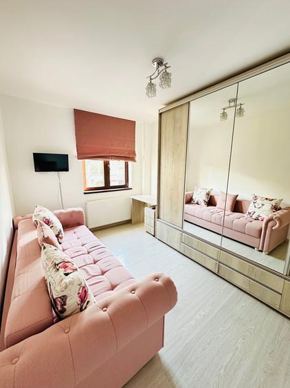 Apartament cu 3 camere decomandat în Central