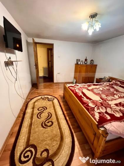 Casă cu 3 camere cu Teren 1500 Mp în Central