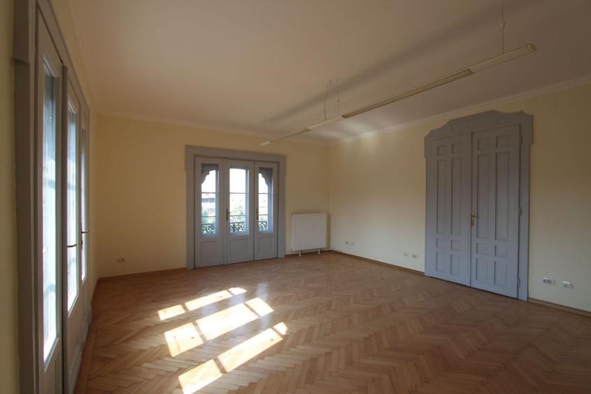 Birou, de 180 mp, în Ultracentral