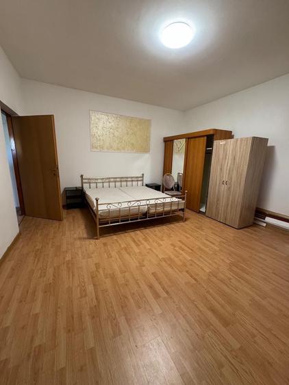 Casă cu 2 camere în Central