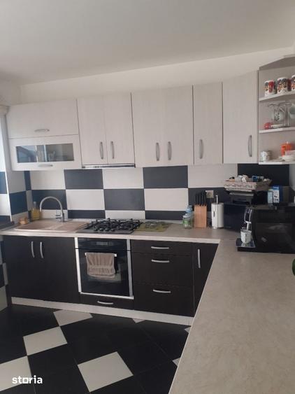 Casă cu 6 camere decomandat cu Teren 19200 Mp în Creaca