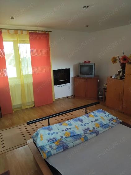 Casă cu Teren 1054 Mp în Sud