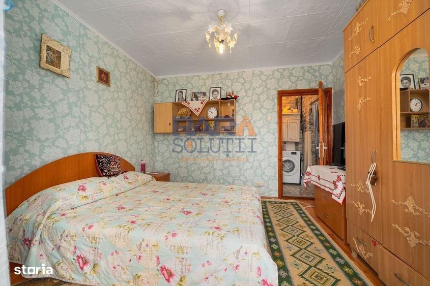 Apartament cu 3 camere decomandat în Horia