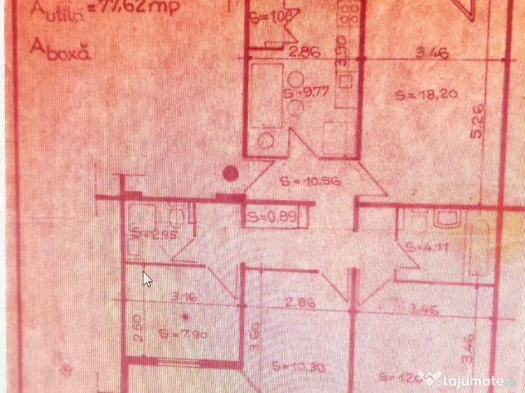 Apartament cu 4 camere decomandat în Ștrand