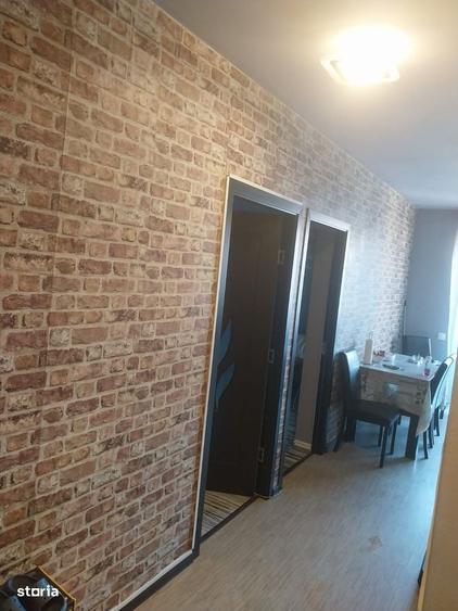 Apartament cu 3 camere semidecomandat, mobilat în Florești — fotografia 1