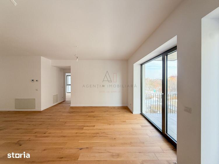Apartament cu 3 camere semidecomandat în Băneasa