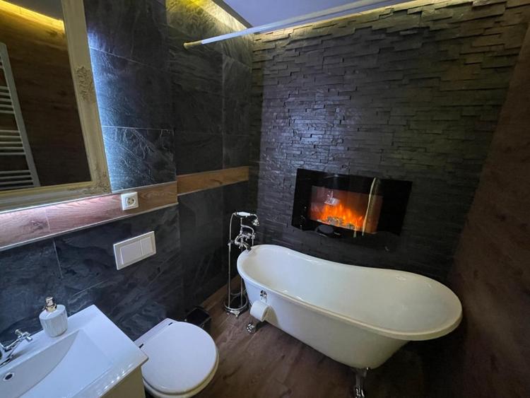 Apartament cu 3 camere semidecomandat în Nord