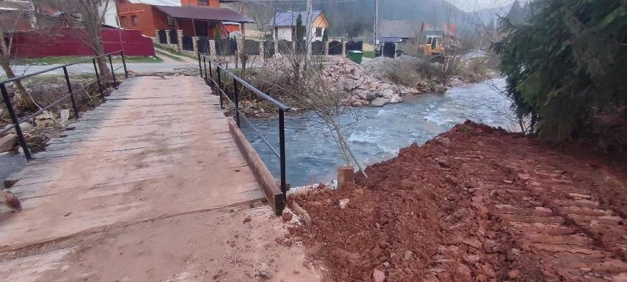 Teren de 1000 mp, în Dobrești