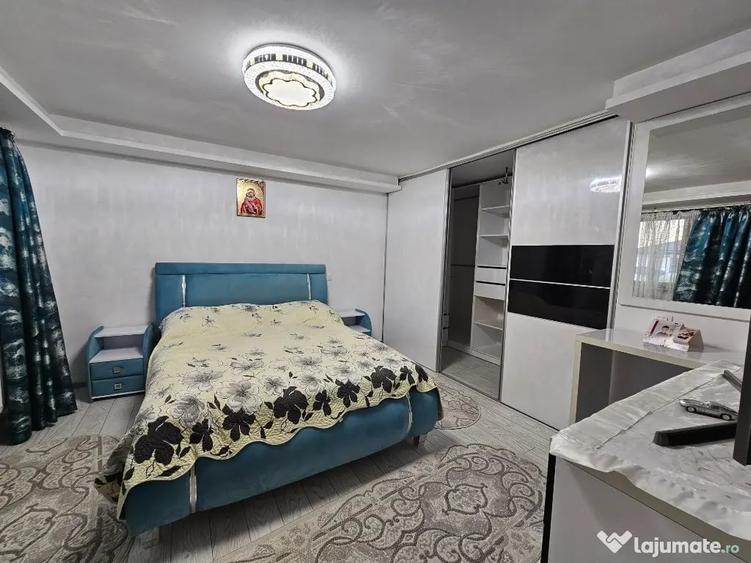 Vila cu 5 camere si teren propriu, metrou Anghel Saligny - 7