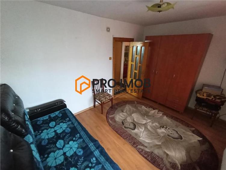 Apartament cu 2 camere decomandat în Broșteni