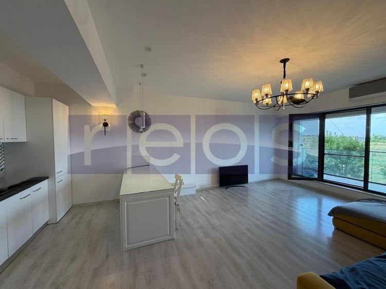 Apartament cu 3 camere decomandat, mobilat în Central