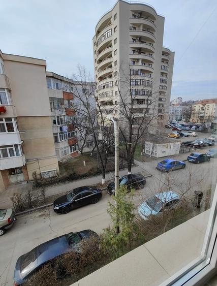 Garsonieră decomandată în Exterior Vest