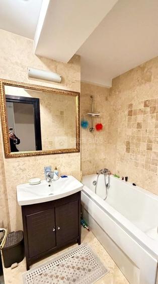 Apartament cu 3 camere semidecomandat, mobilat în Copou
