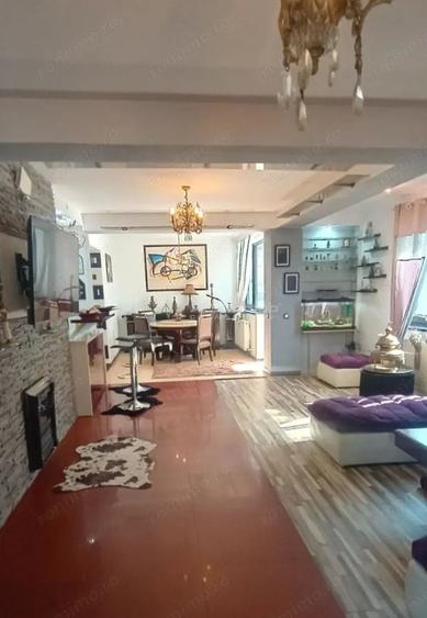 Casă cu 4 camere cu Teren 300 Mp în Central