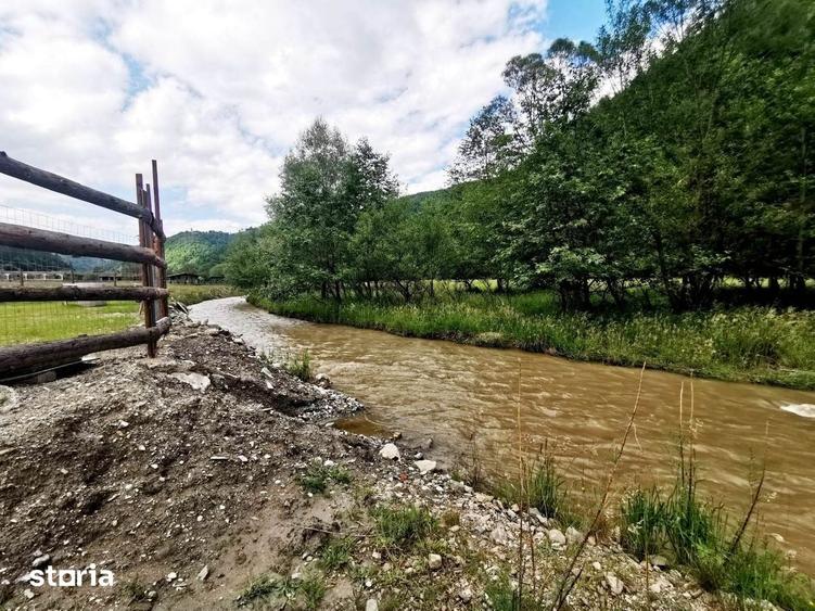 Zarnesti-Barsa Fierului-Teren 1.893 mp pentru Casa de vacan?a, A-frame - 1