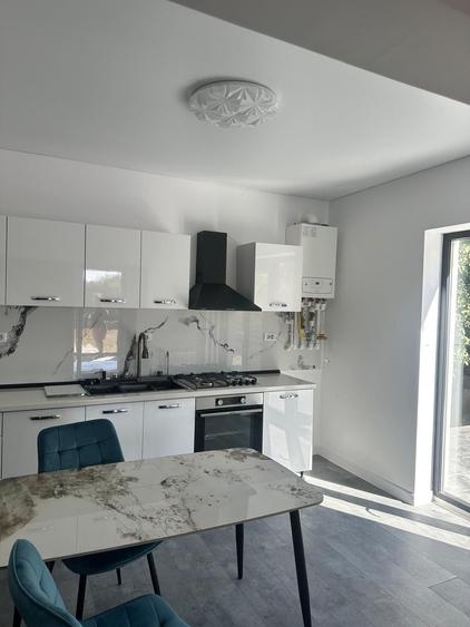 Casă cu 2 camere cu Teren 370 Mp în Exterior Vest